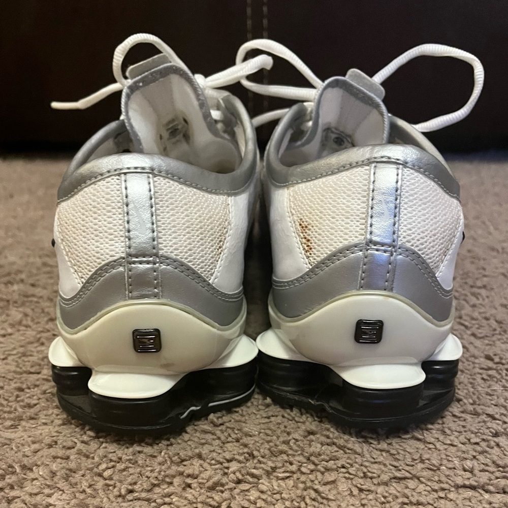 Nike Shox Womens Size 11 White and Silver Vintage 2006 GUC - Picture 3 of 10